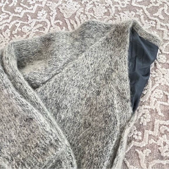 Artisan Hand-Knit Wool Mohair Grandpa Cardigan - Picture 13 of 13